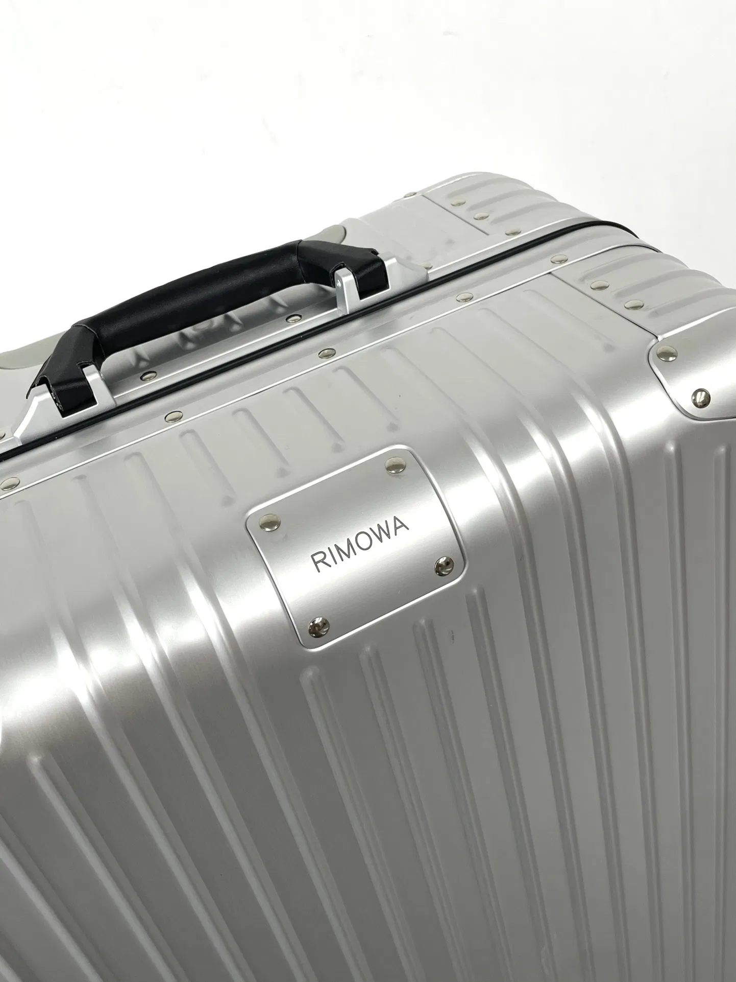 RIMOWA 27FW MNMWFBJ 003 캐리어 14