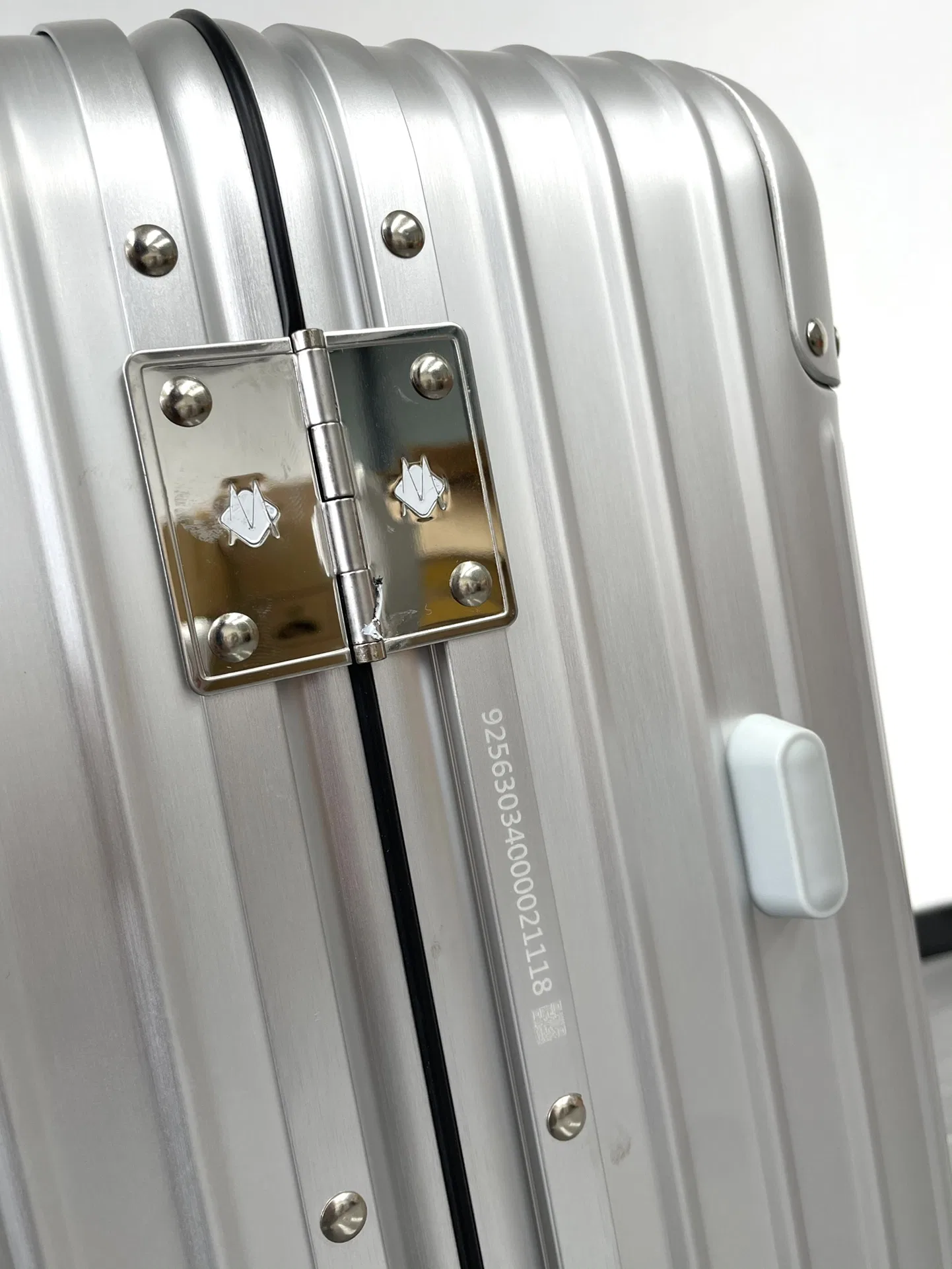 RIMOWA 27FW MNMWFBJ 003 캐리어 16