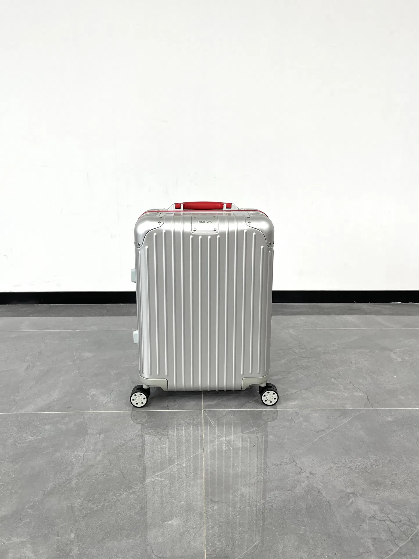 RIMOWA 27FW MNMWFBJ 003 캐리어 19