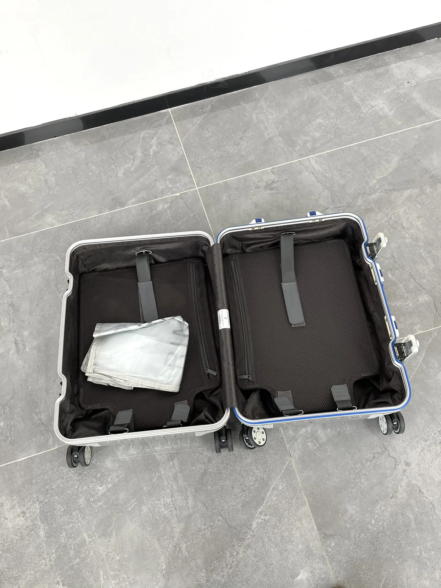 RIMOWA 27FW MNMWFBJ 003 캐리어 36