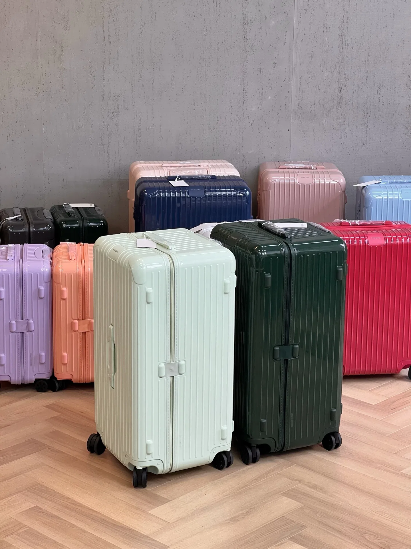 RIMOWA 27FW MNMWFBJ 004 캐리어 9