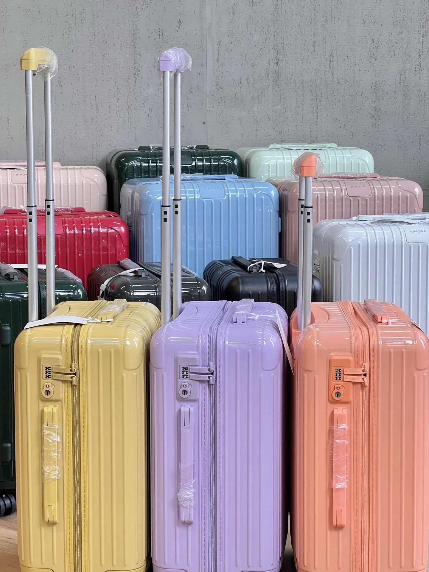 RIMOWA 27FW MNMWFBJ 004 캐리어 15