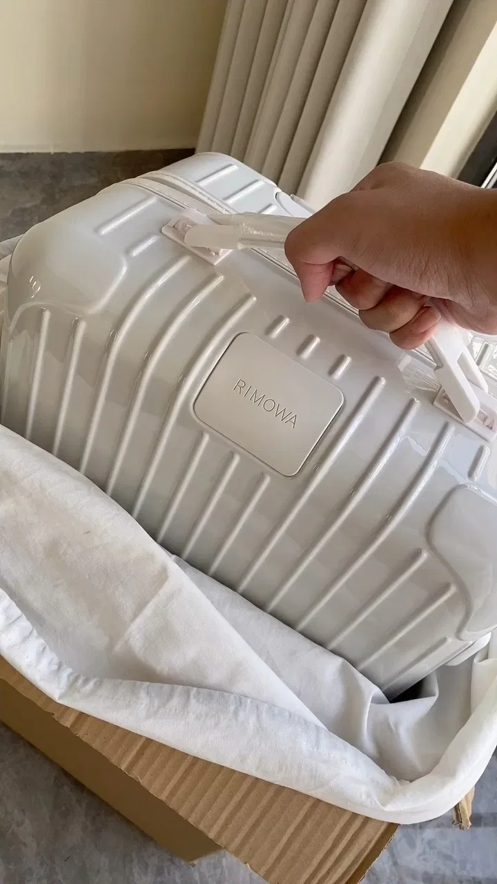 RIMOWA 27FW MNMWFBJ 004 캐리어 20