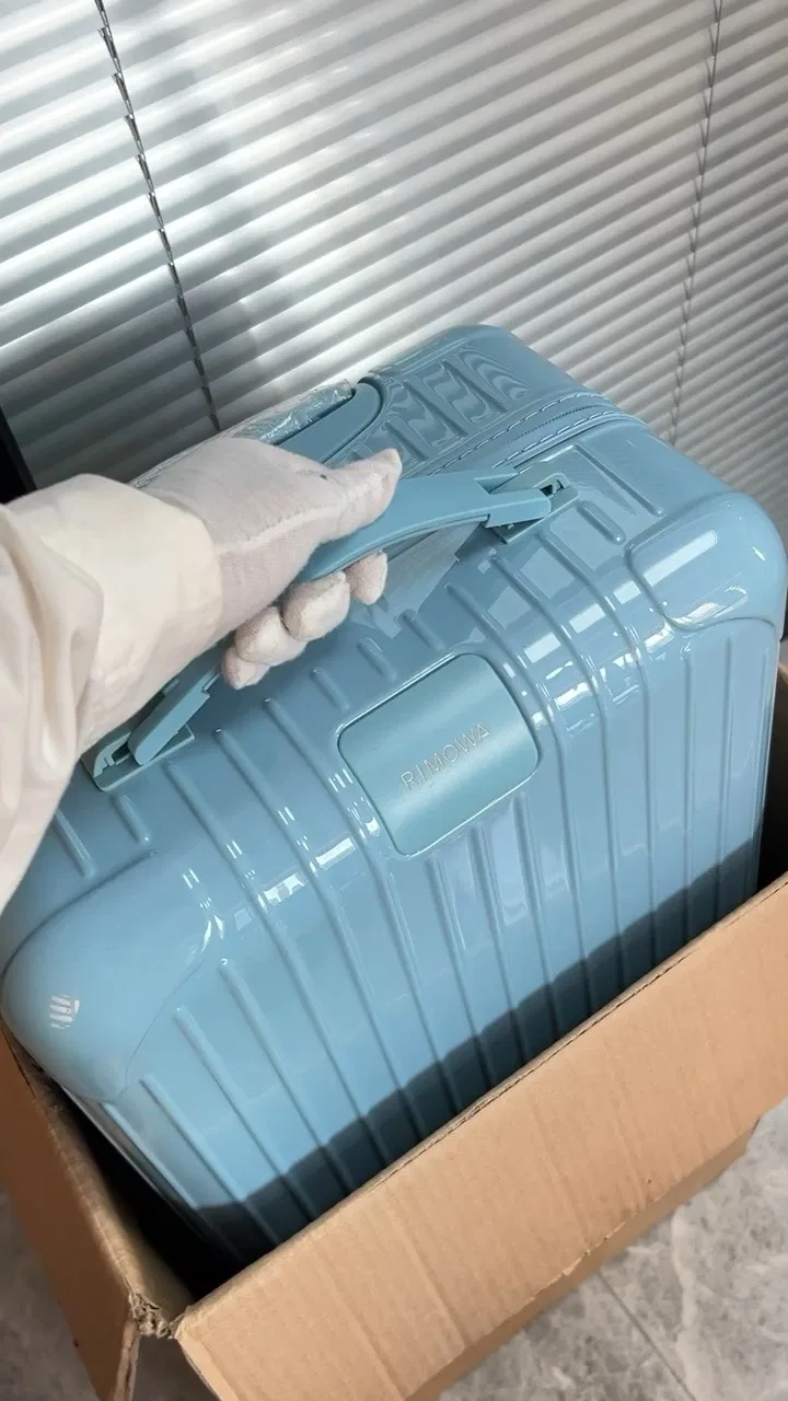 RIMOWA 27FW MNMWFBJ 004 캐리어 23