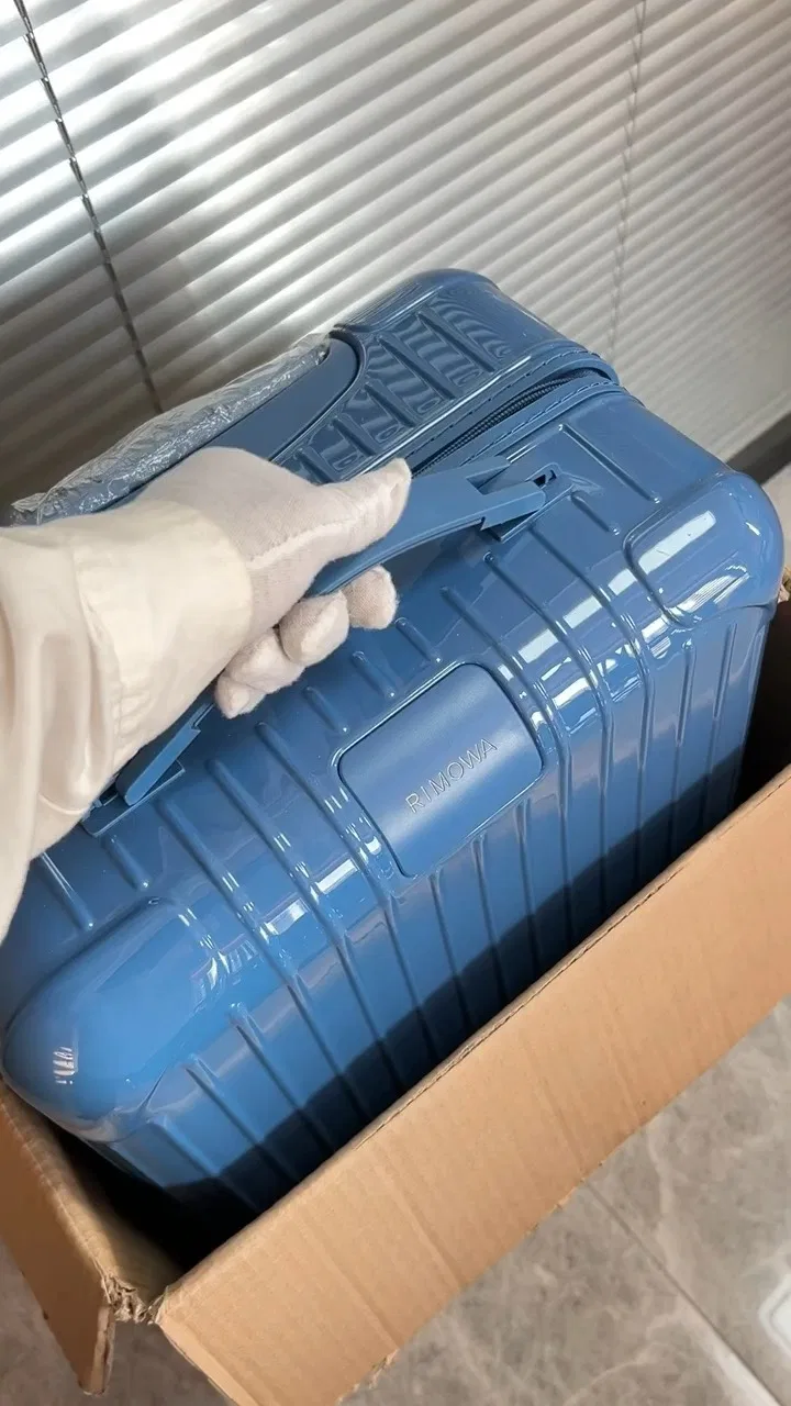RIMOWA 27FW MNMWFBJ 004 캐리어 24