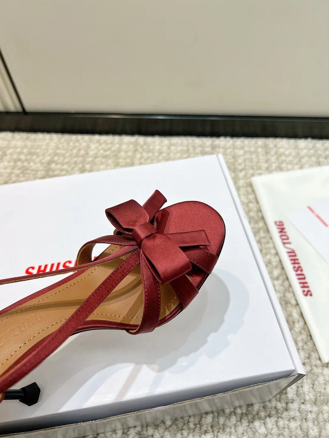 SHUSHUTONG 27FW UJECXGY 001 구두 17