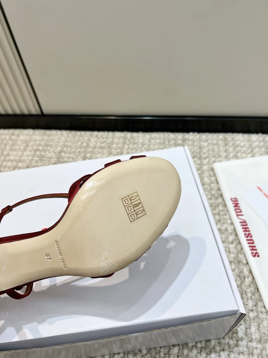 SHUSHUTONG 27FW UJECXGY 001 구두 18