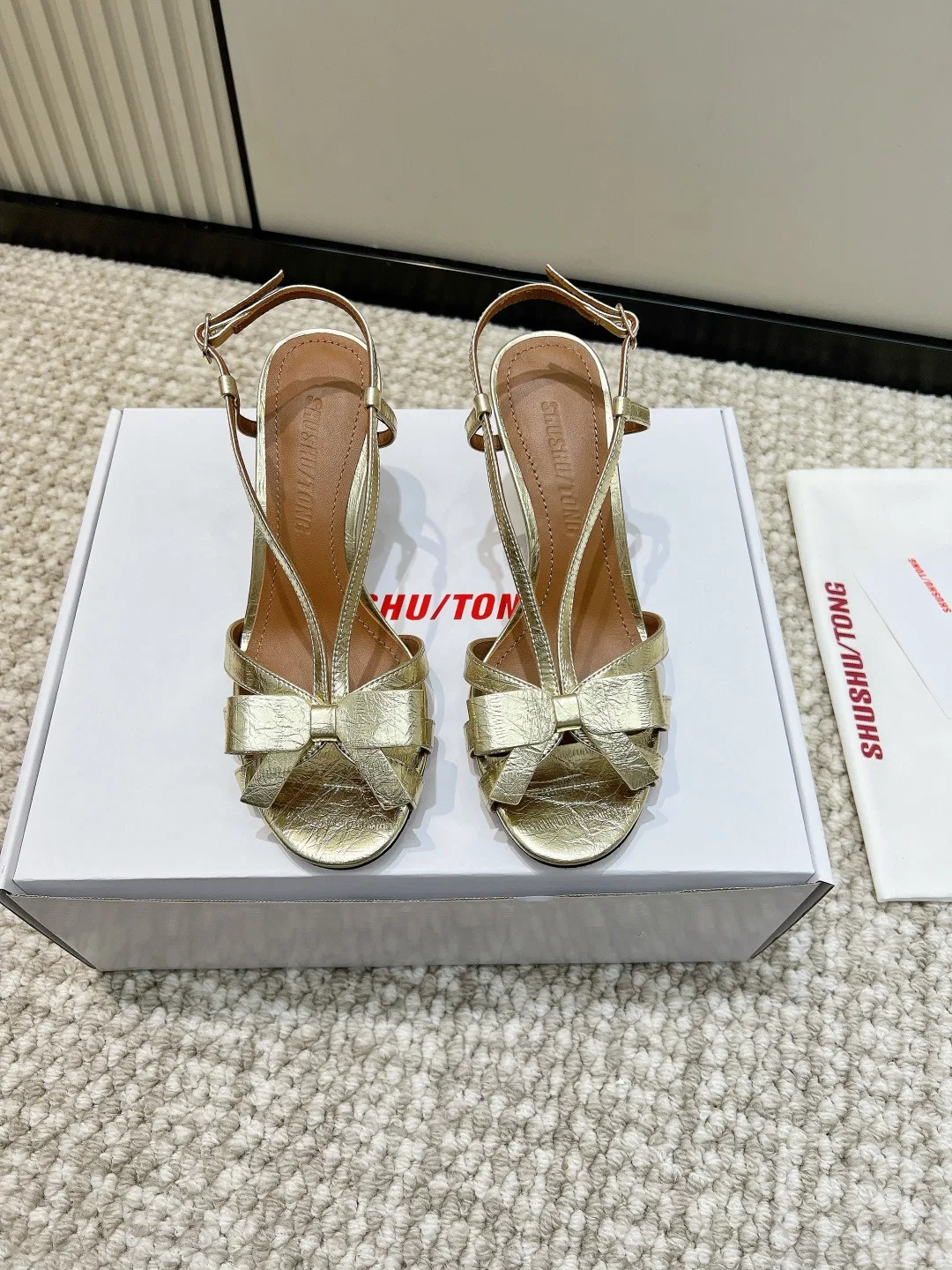 SHUSHUTONG 27FW UJECXGY 001 구두 19