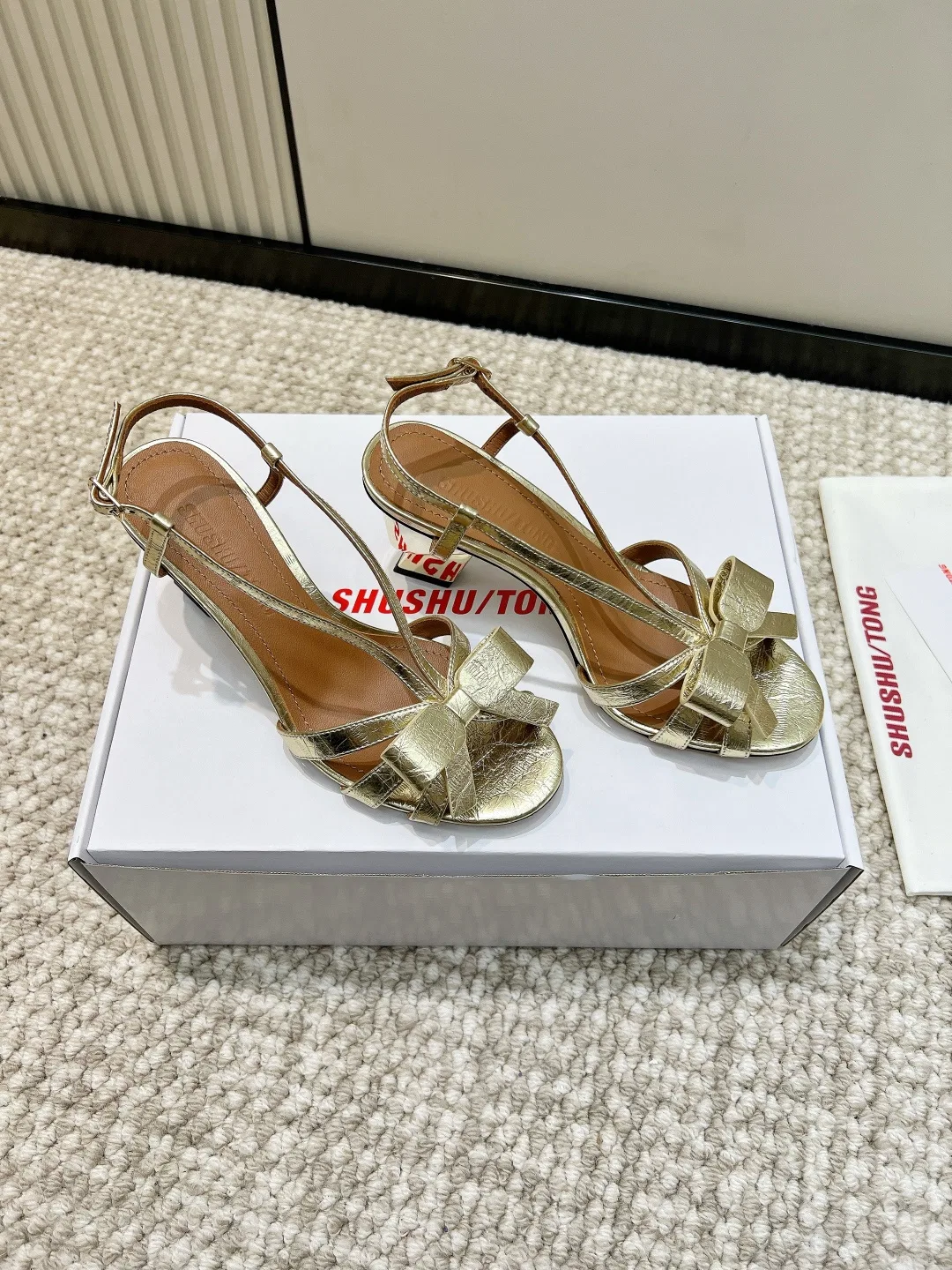SHUSHUTONG 27FW UJECXGY 001 구두 21