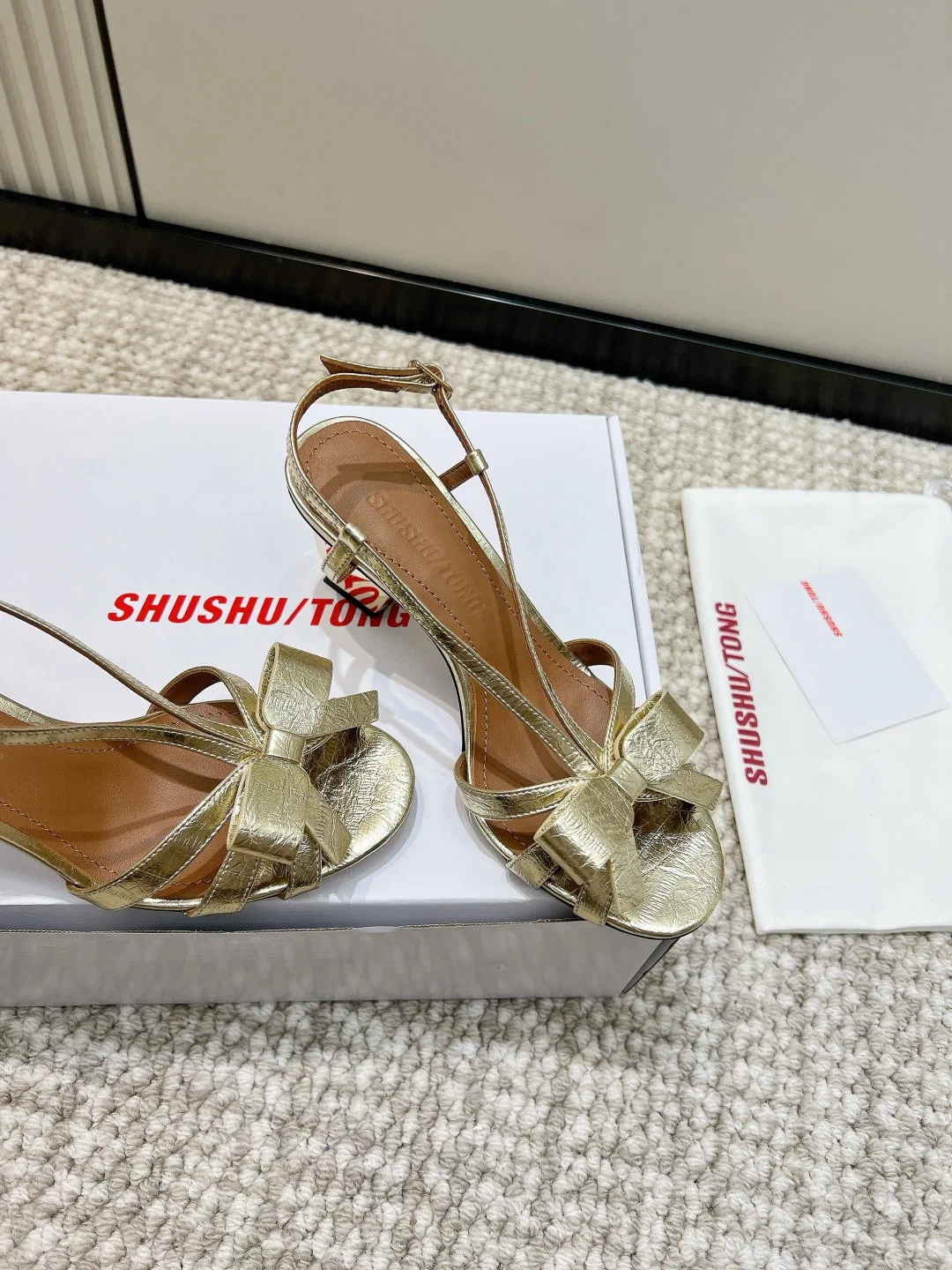 SHUSHUTONG 27FW UJECXGY 001 구두 24