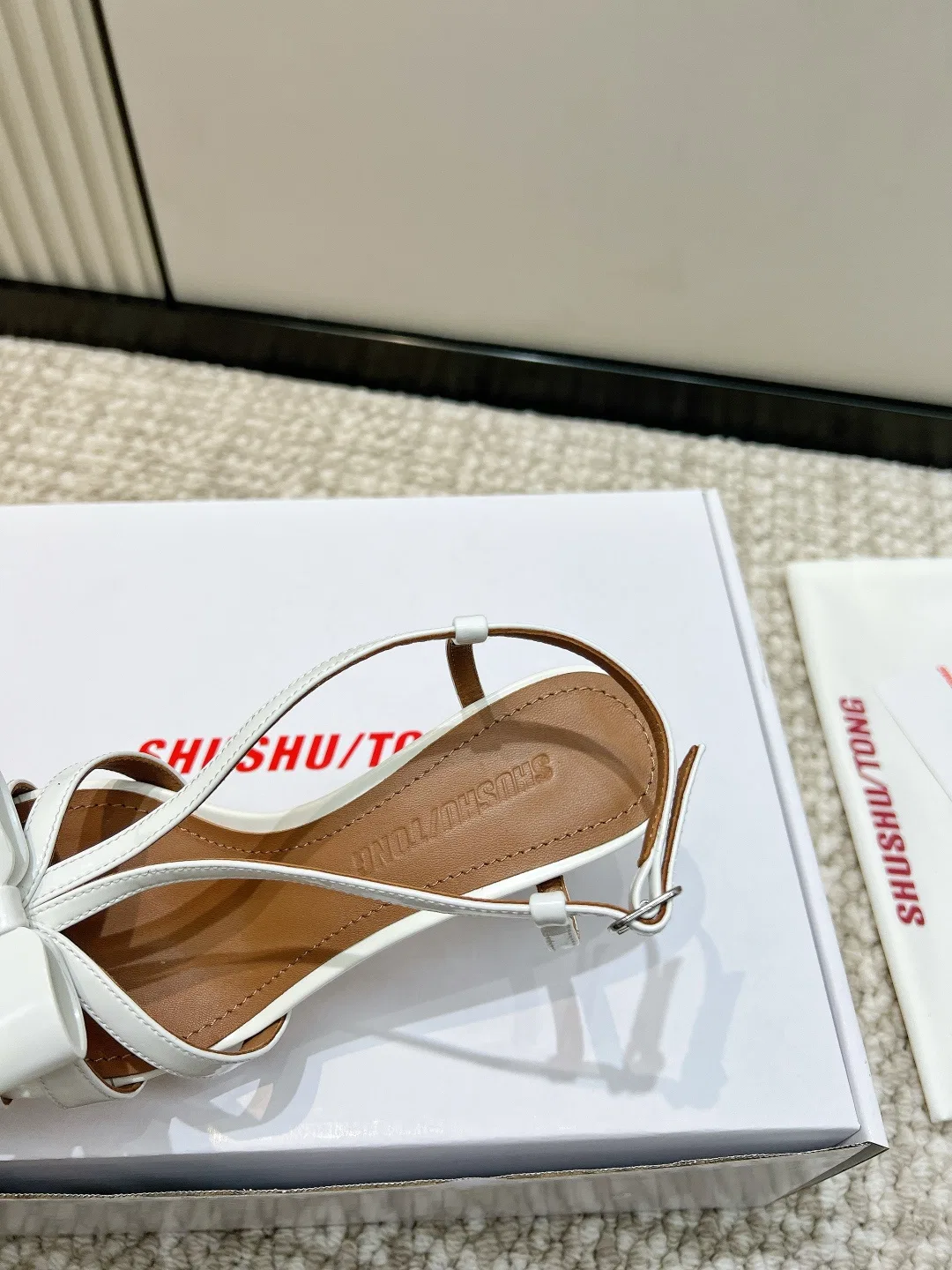 SHUSHUTONG 27FW UJECXGY 002 구두 8