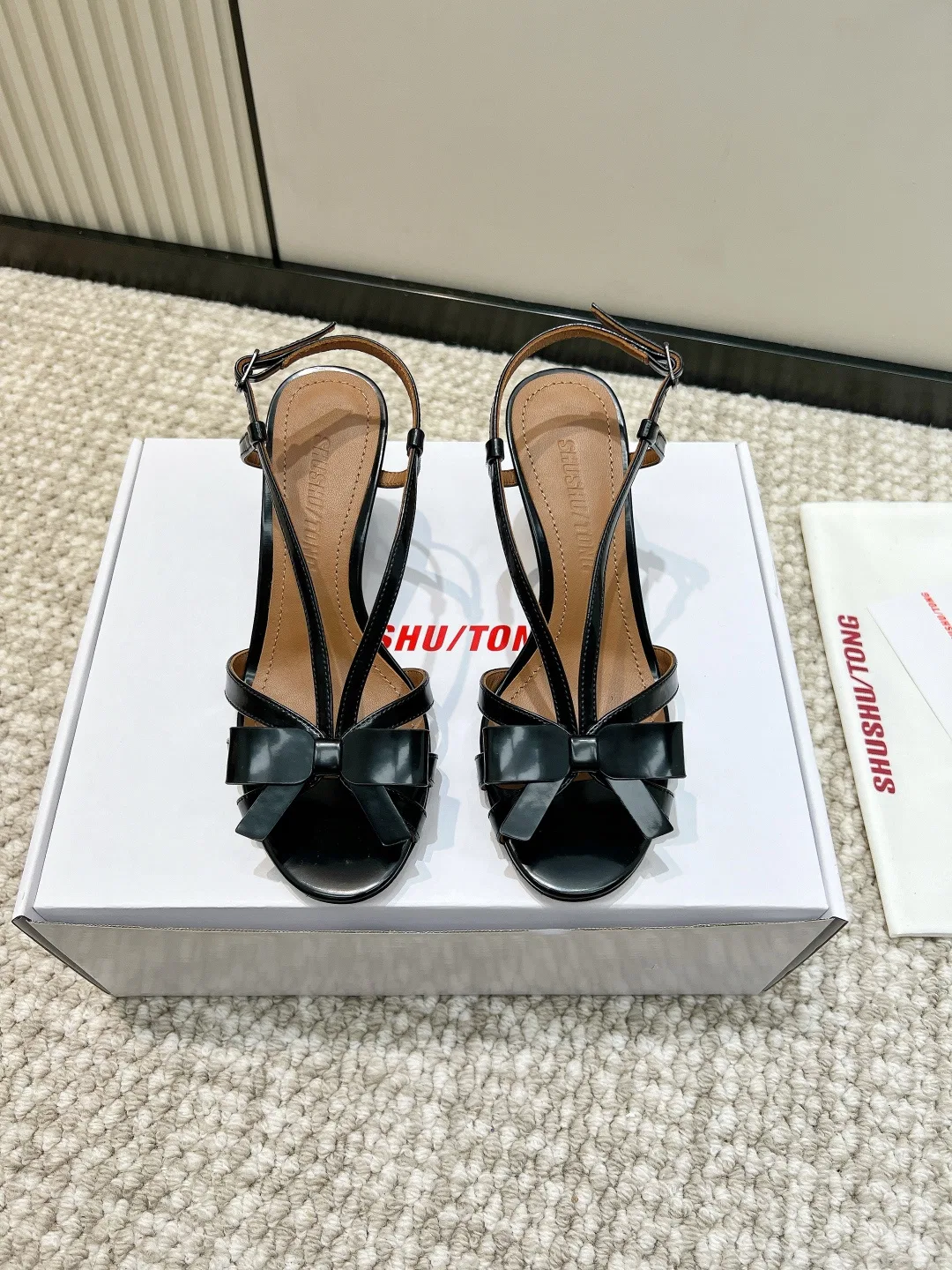SHUSHUTONG 27FW UJECXGY 002 구두 10