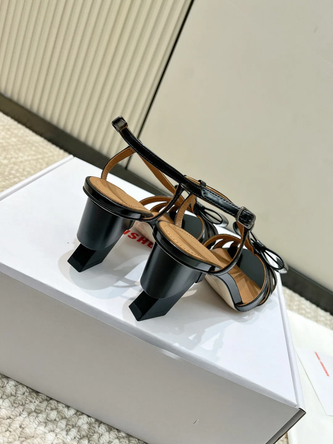 SHUSHUTONG 27FW UJECXGY 002 구두 14