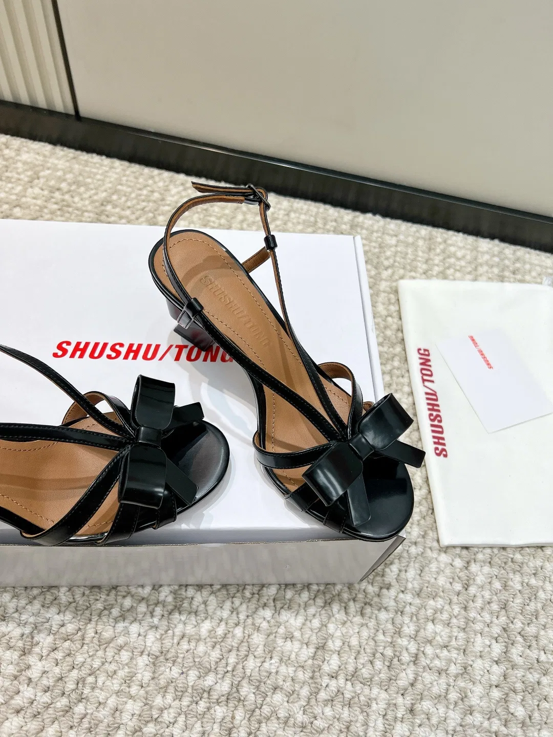 SHUSHUTONG 27FW UJECXGY 002 구두 15