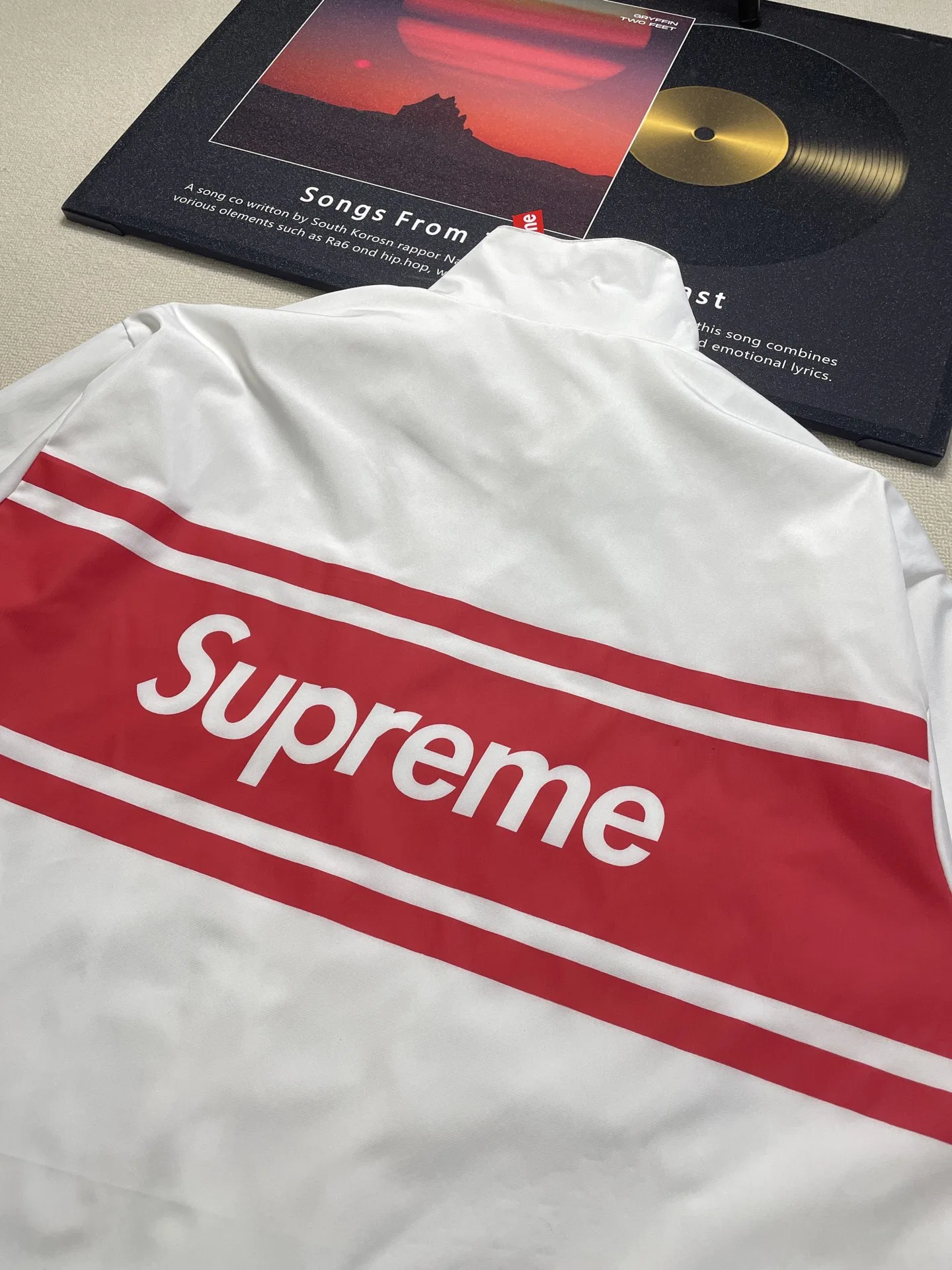 SUPRE 27FW NYZEWSF 041 자켓 11