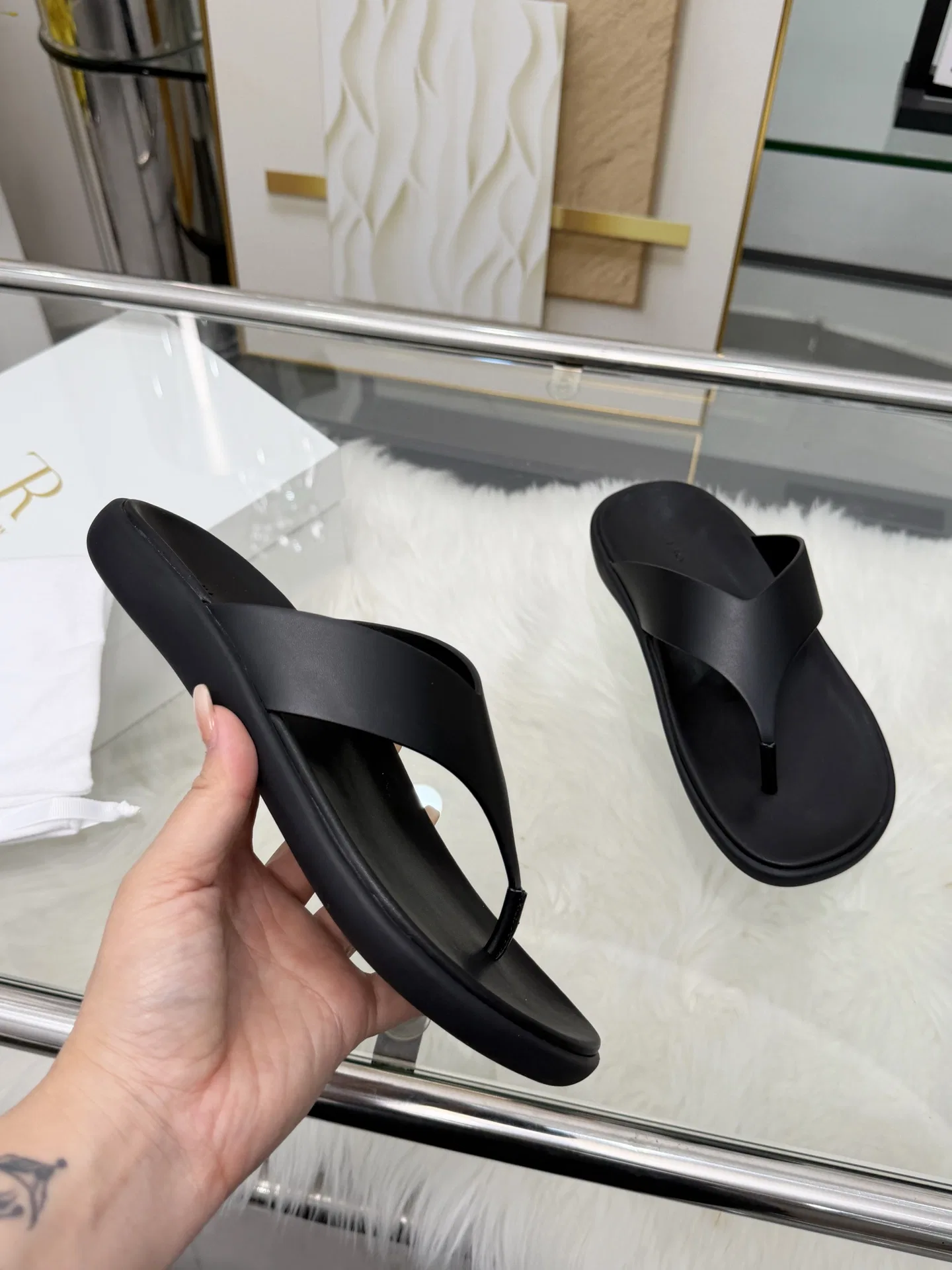 THEROW 27FW PNWXUCL 001 쪼리 7