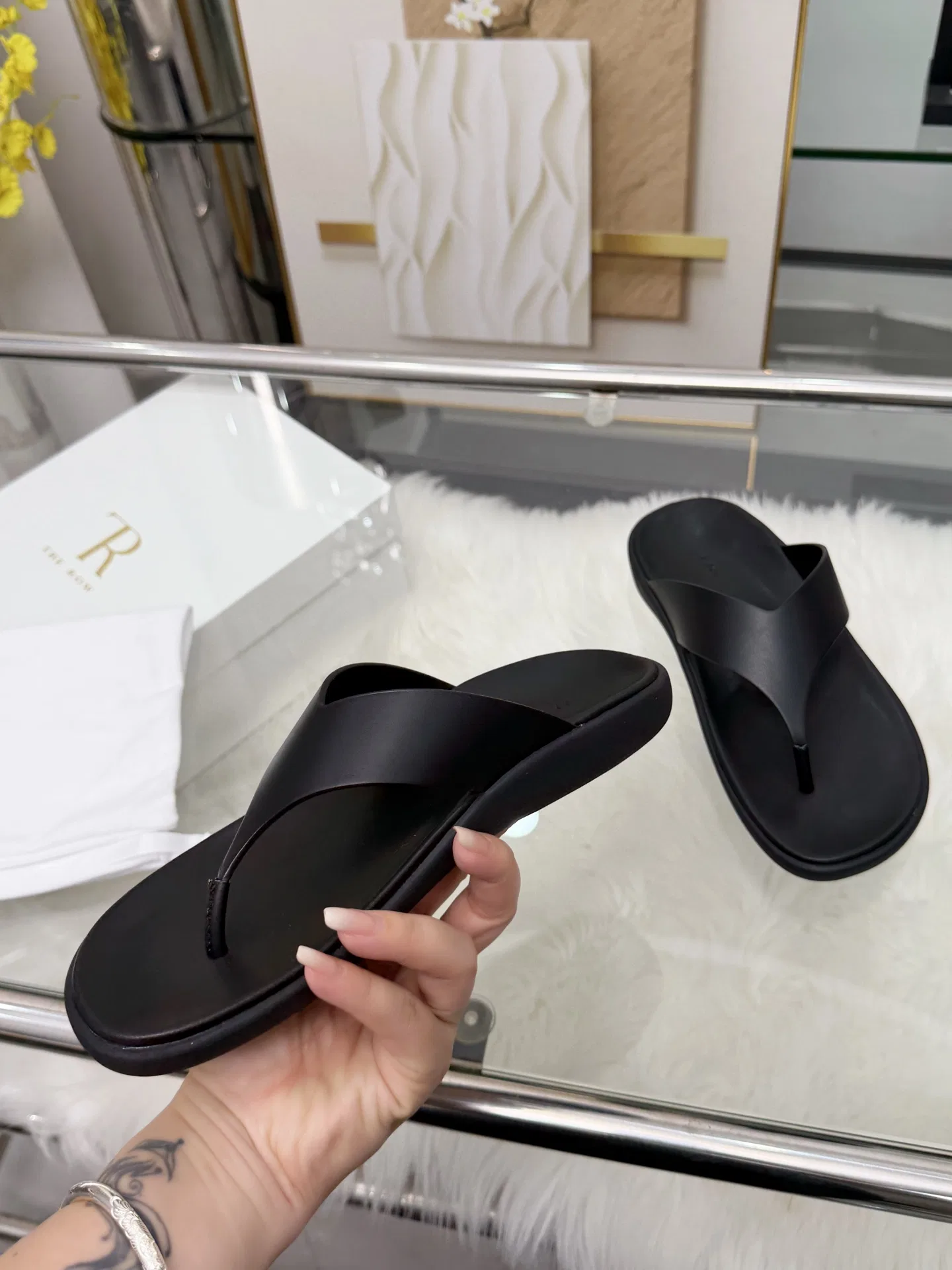 THEROW 27FW PNWXUCL 001 쪼리 8
