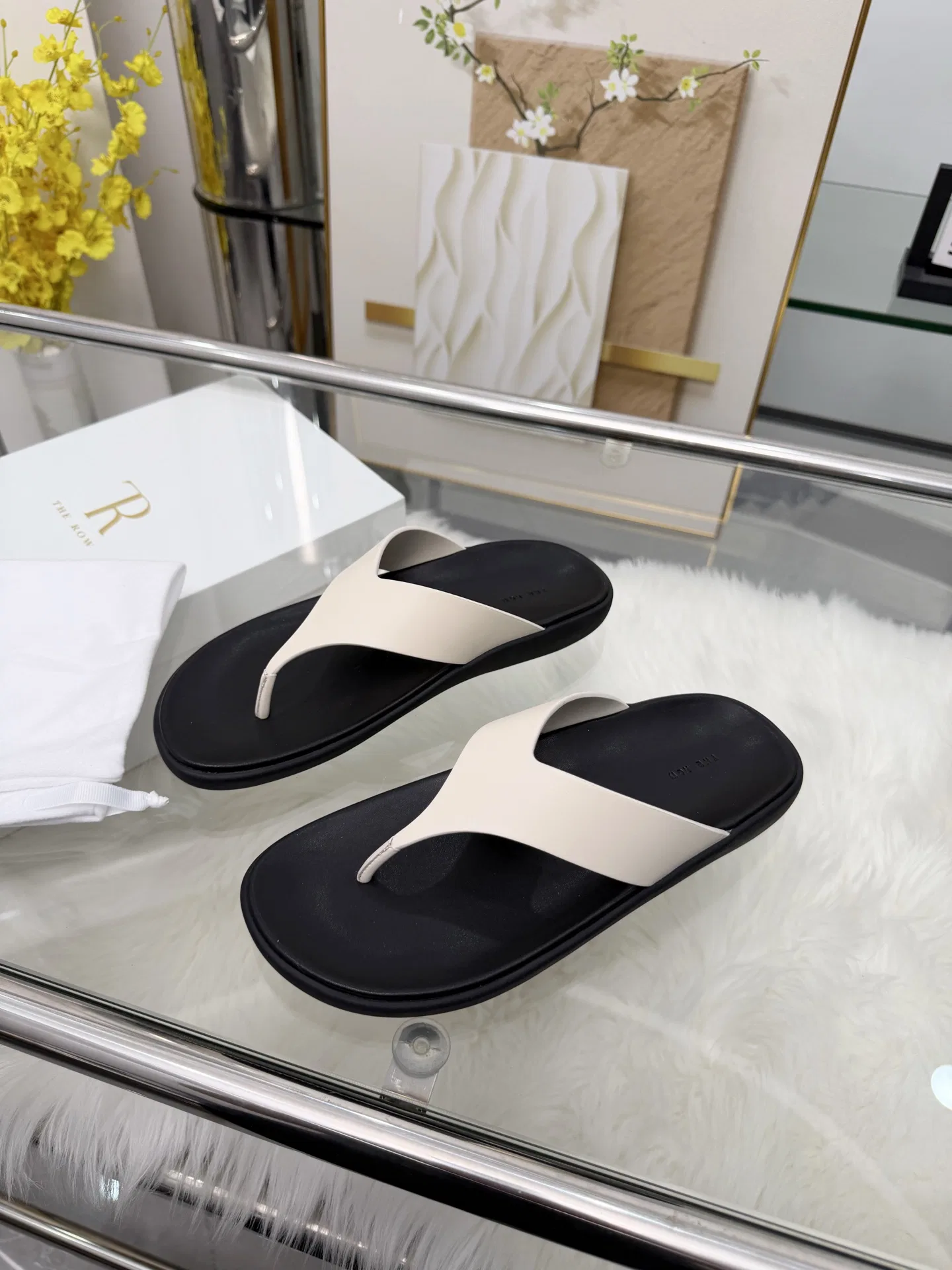 THEROW 27FW PNWXUCL 001 쪼리 12