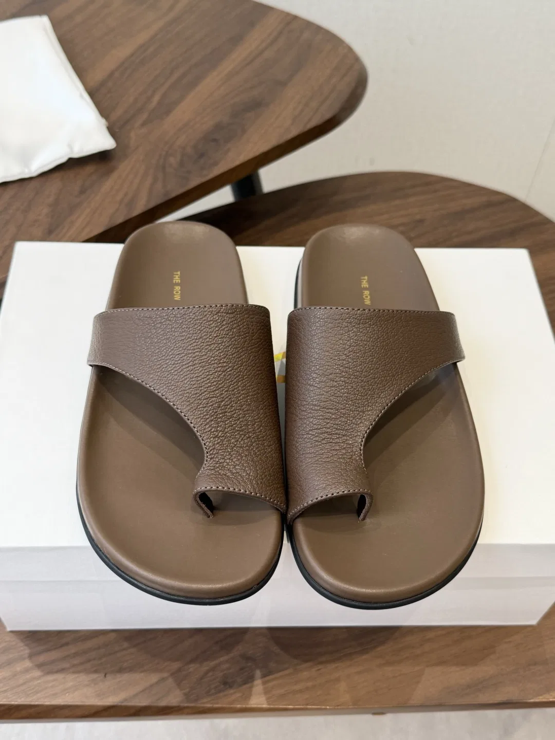 THEROW 27FW UEFHQNF 007 쪼리 10