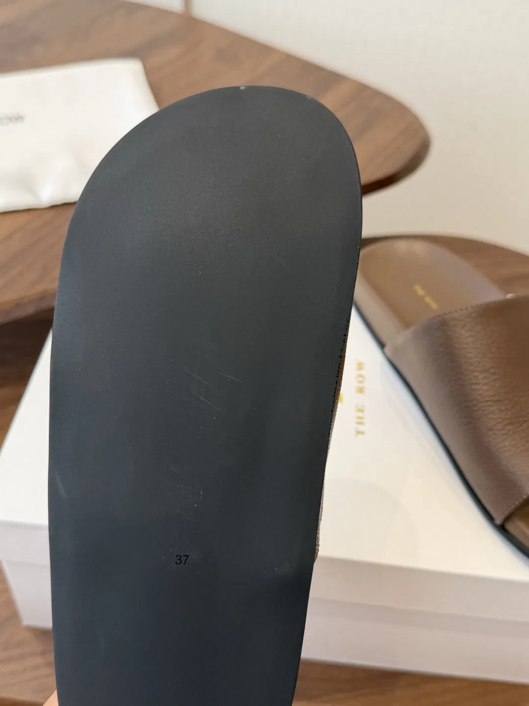 THEROW 27FW UEFHQNF 007 쪼리 18