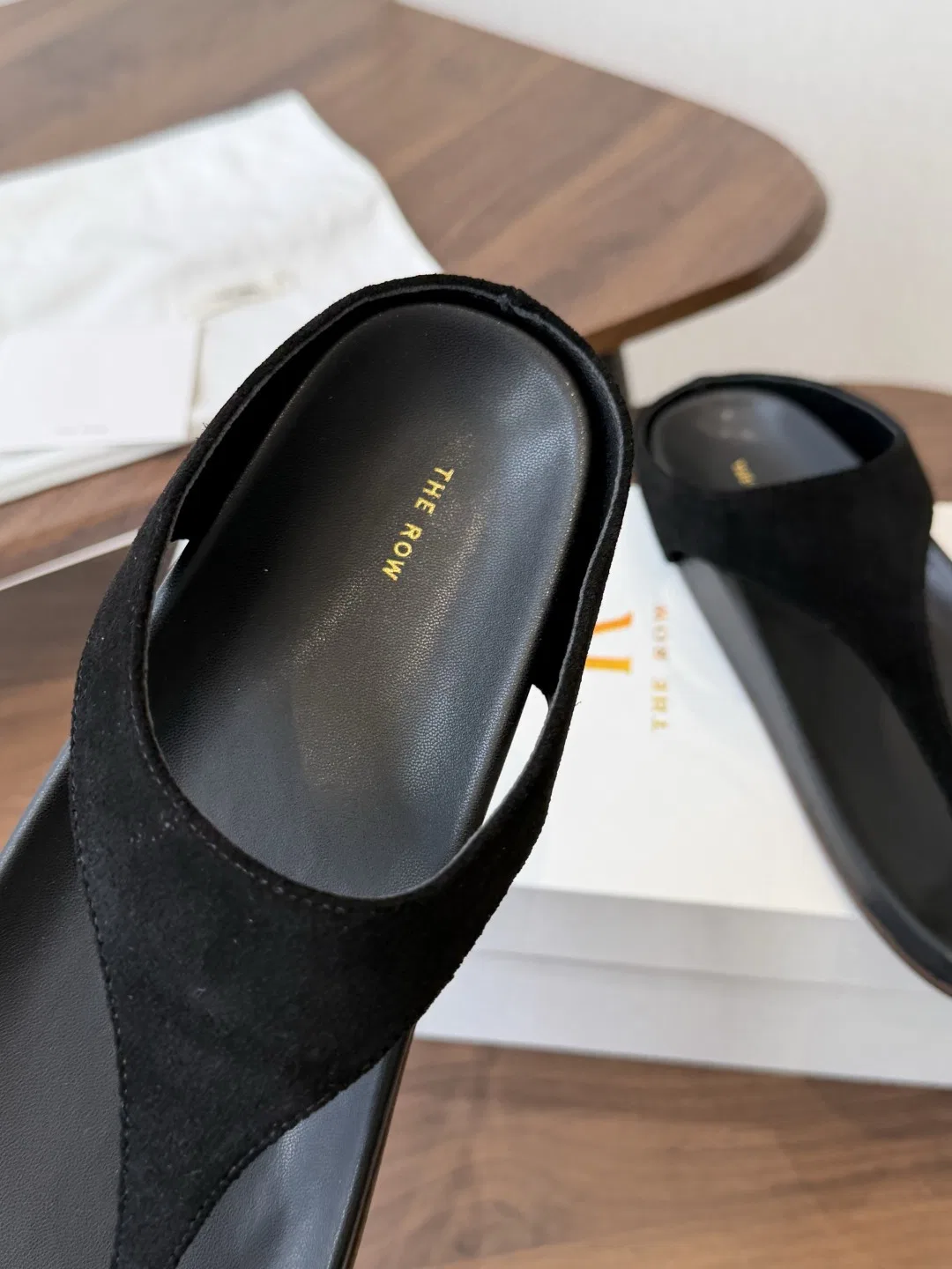 THEROW 27FW UEFHQNF 008 쪼리 8