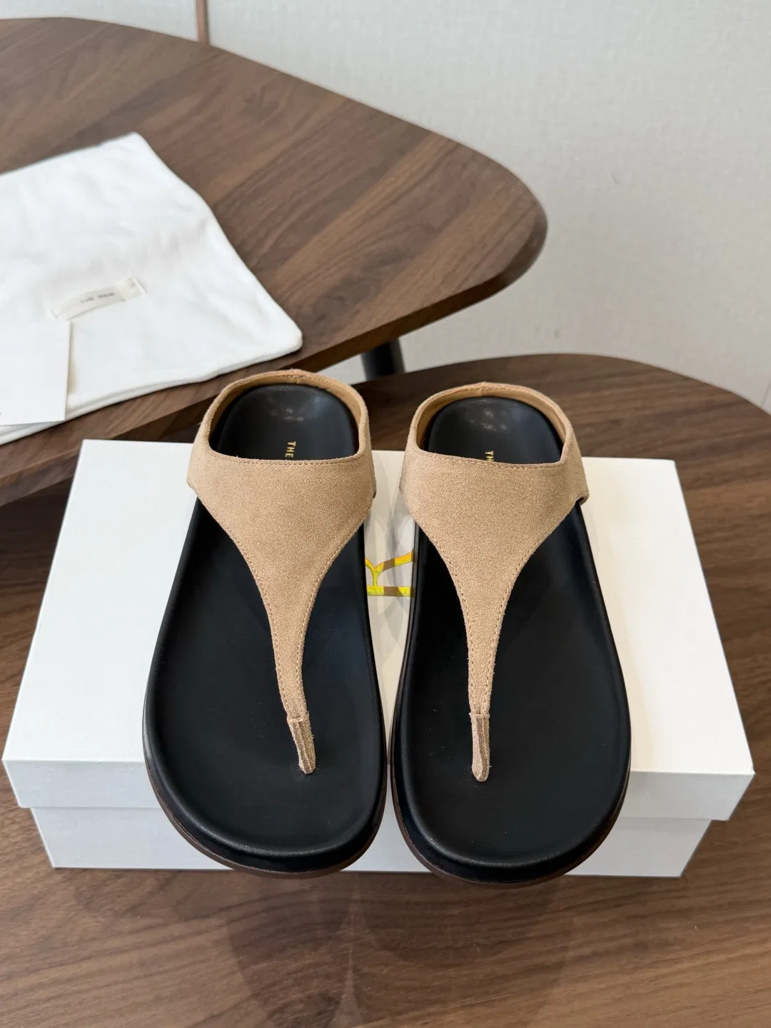 THEROW 27FW UEFHQNF 008 쪼리 10