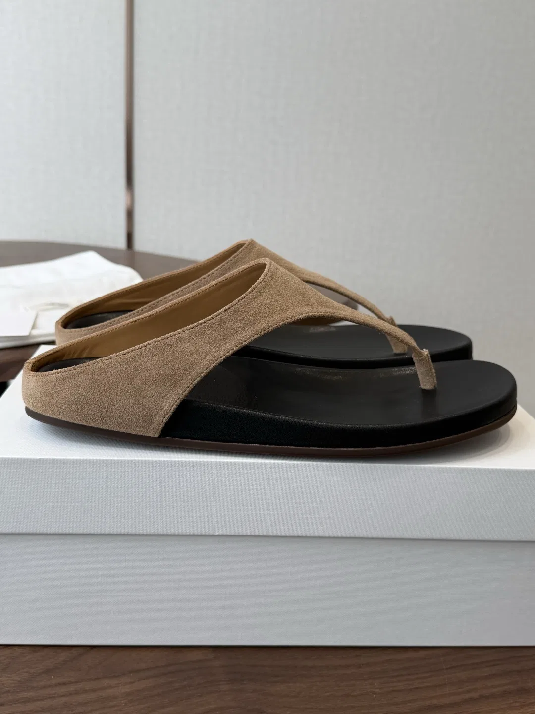 THEROW 27FW UEFHQNF 008 쪼리 11