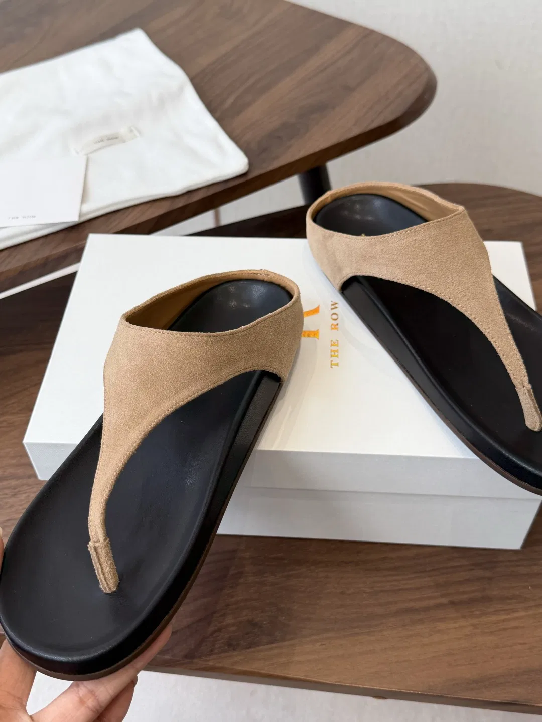 THEROW 27FW UEFHQNF 008 쪼리 14
