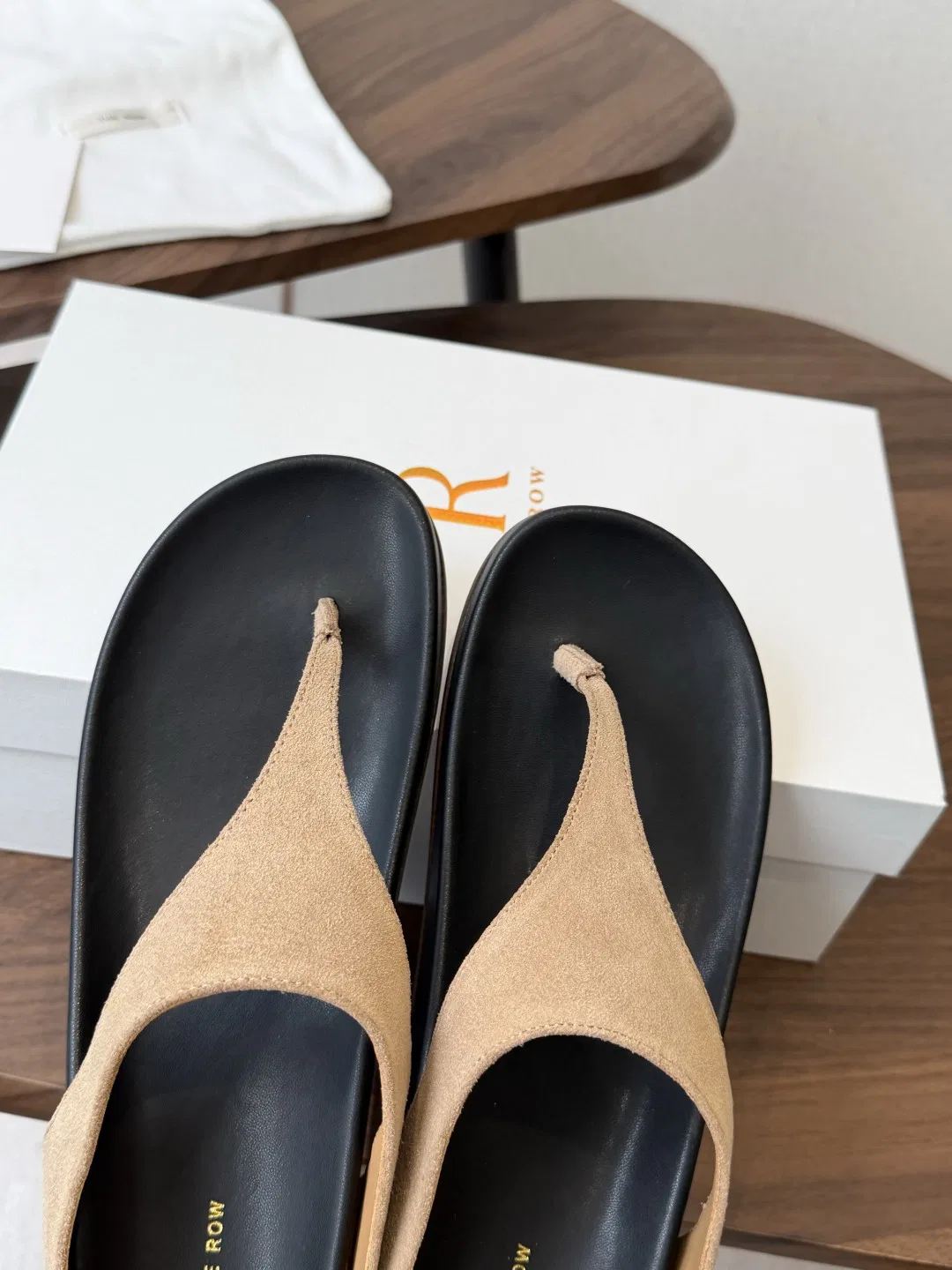 THEROW 27FW UEFHQNF 008 쪼리 15