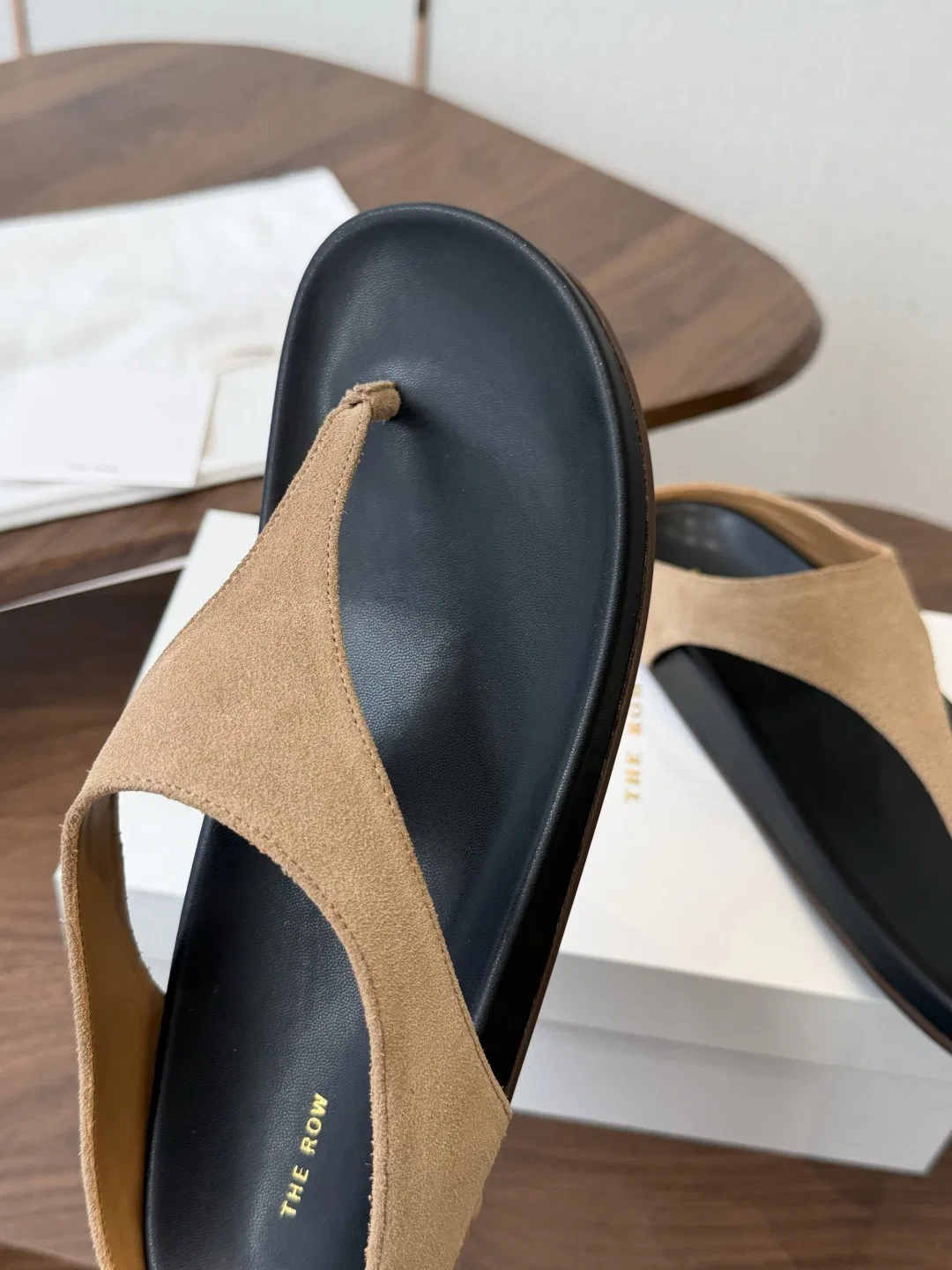THEROW 27FW UEFHQNF 008 쪼리 16