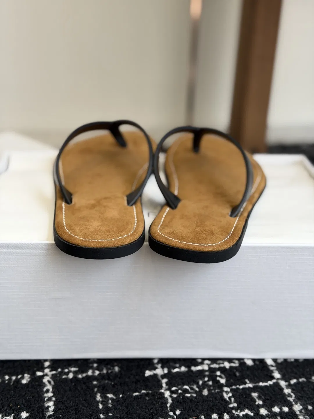 THEROW 27FW ZJUQOUM 001 쪼리 17