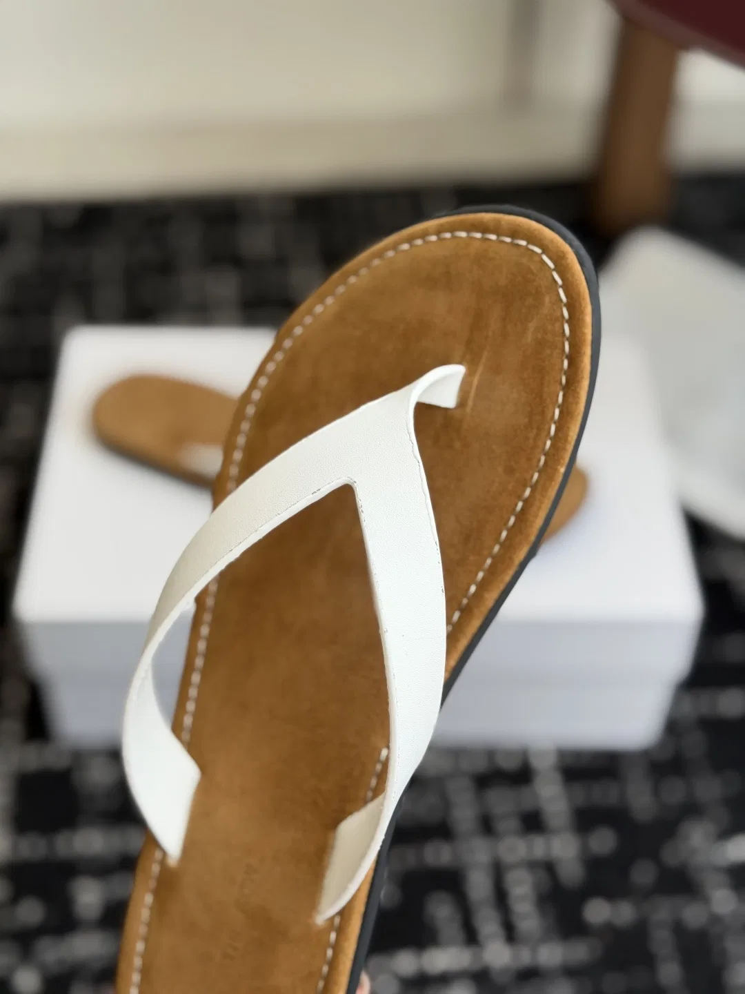 THEROW 27FW ZJUQOUM 001 쪼리 32