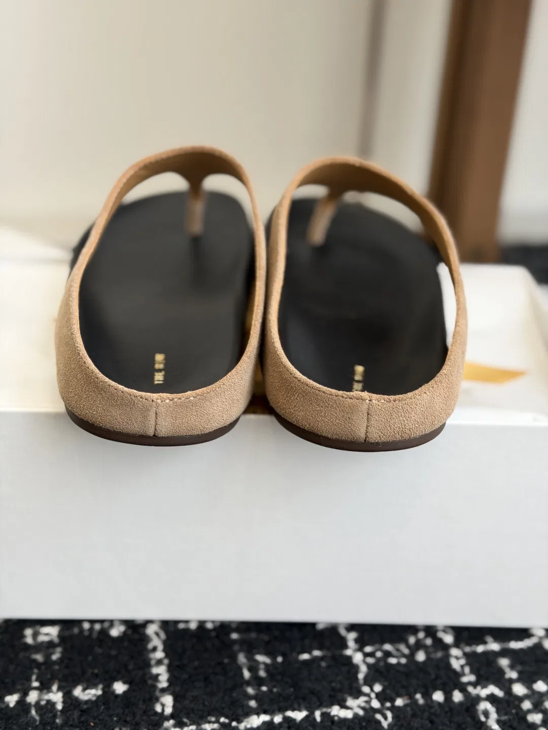 THEROW 27FW ZJUQOUM 002 쪼리 8