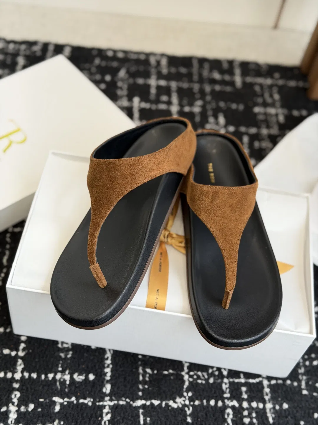 THEROW 27FW ZJUQOUM 002 쪼리 24