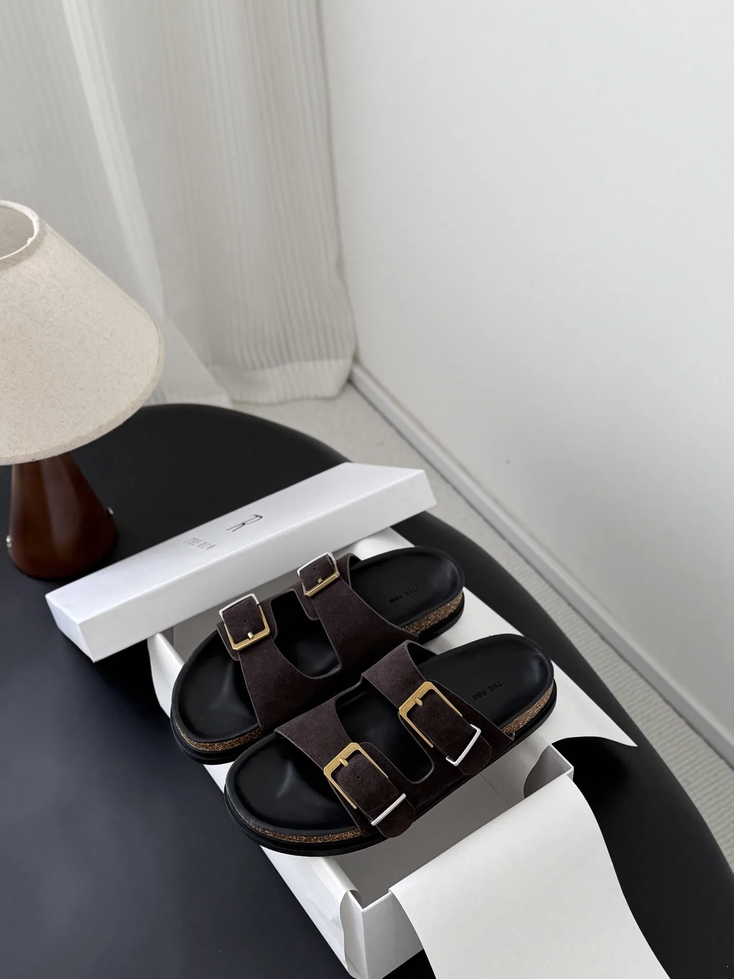 THEROW 27FW ZJUQOUM 003 샌들 16