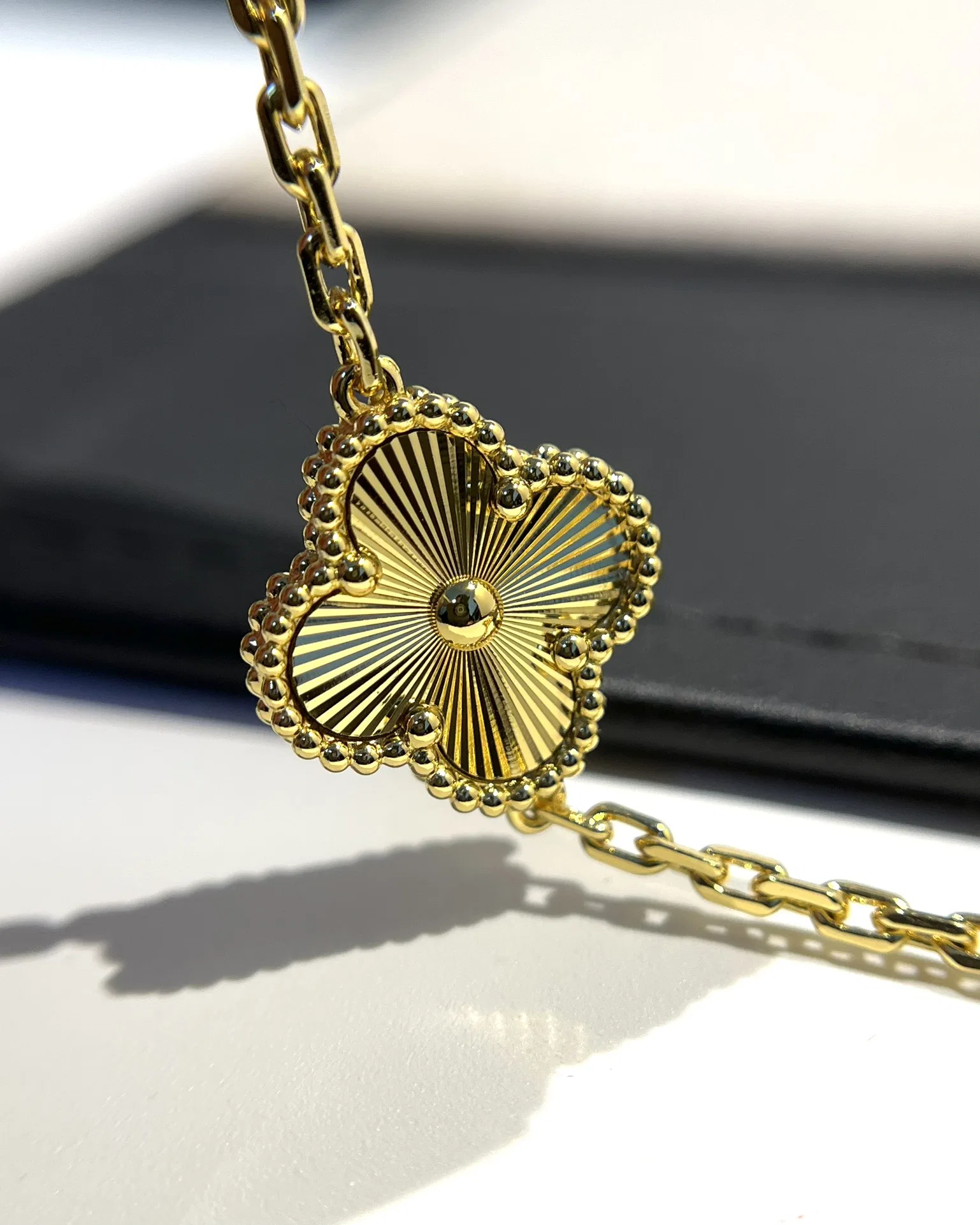 VANCLEEF 27FW LMWCZDV 005 팔찌 14
