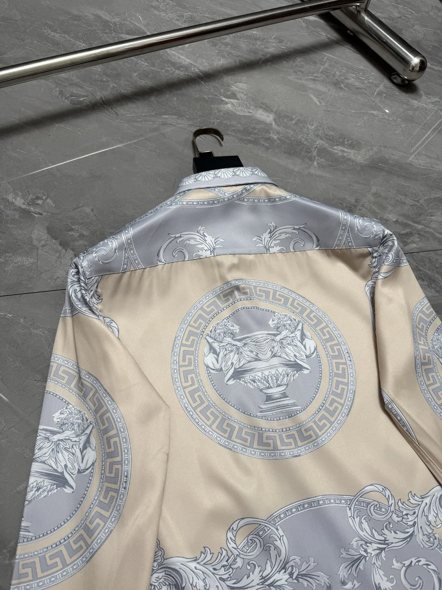 VER 27FW QVMOVCT 006 셔츠 8