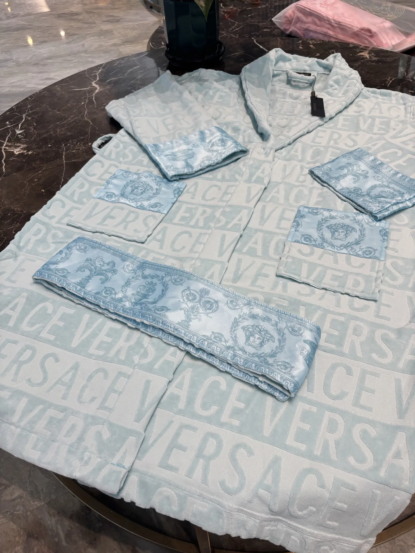 VER 27FW VPRFPGY 001 가운 21