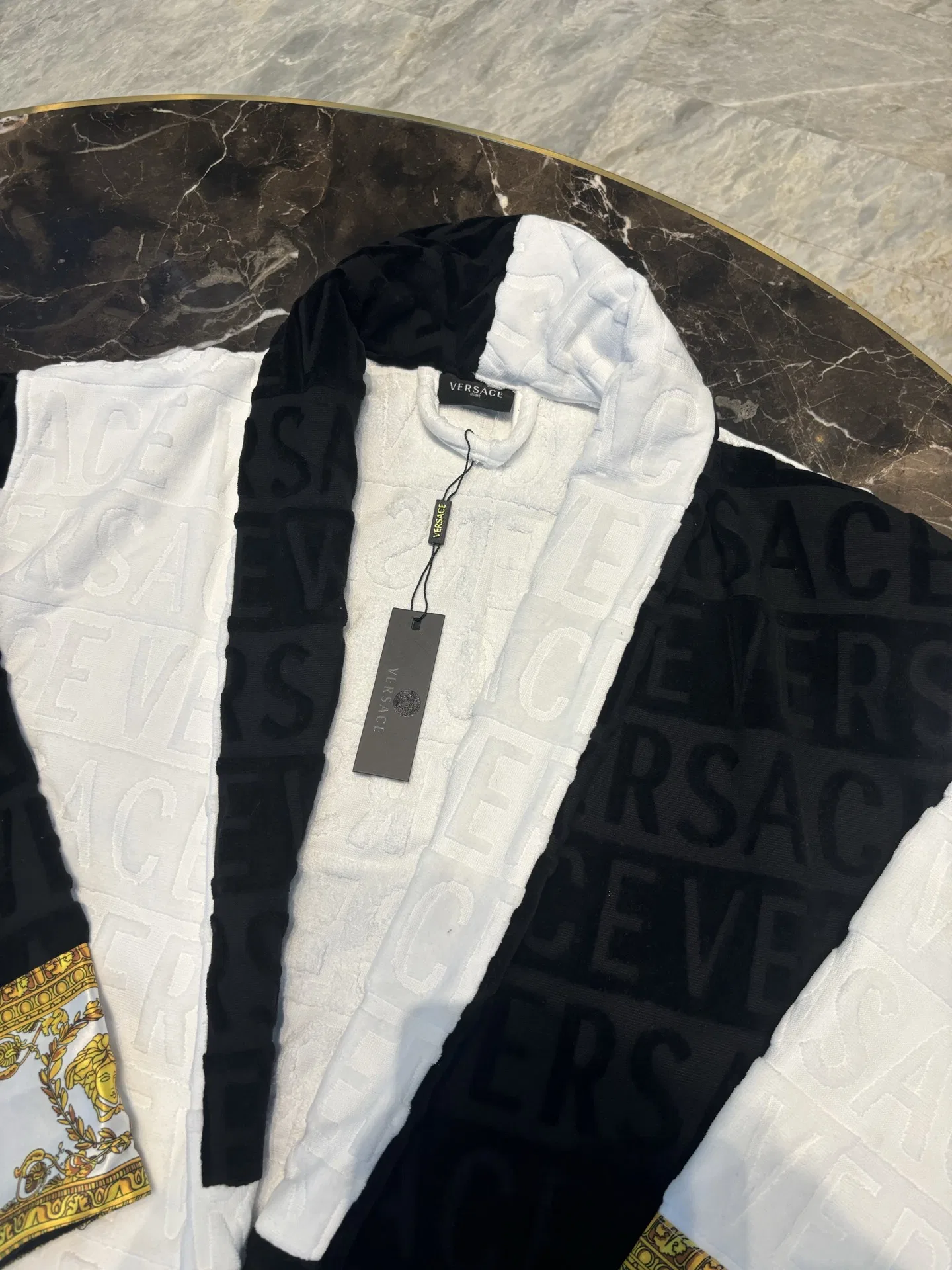 VER 27FW VPRFPGY 001 가운 38