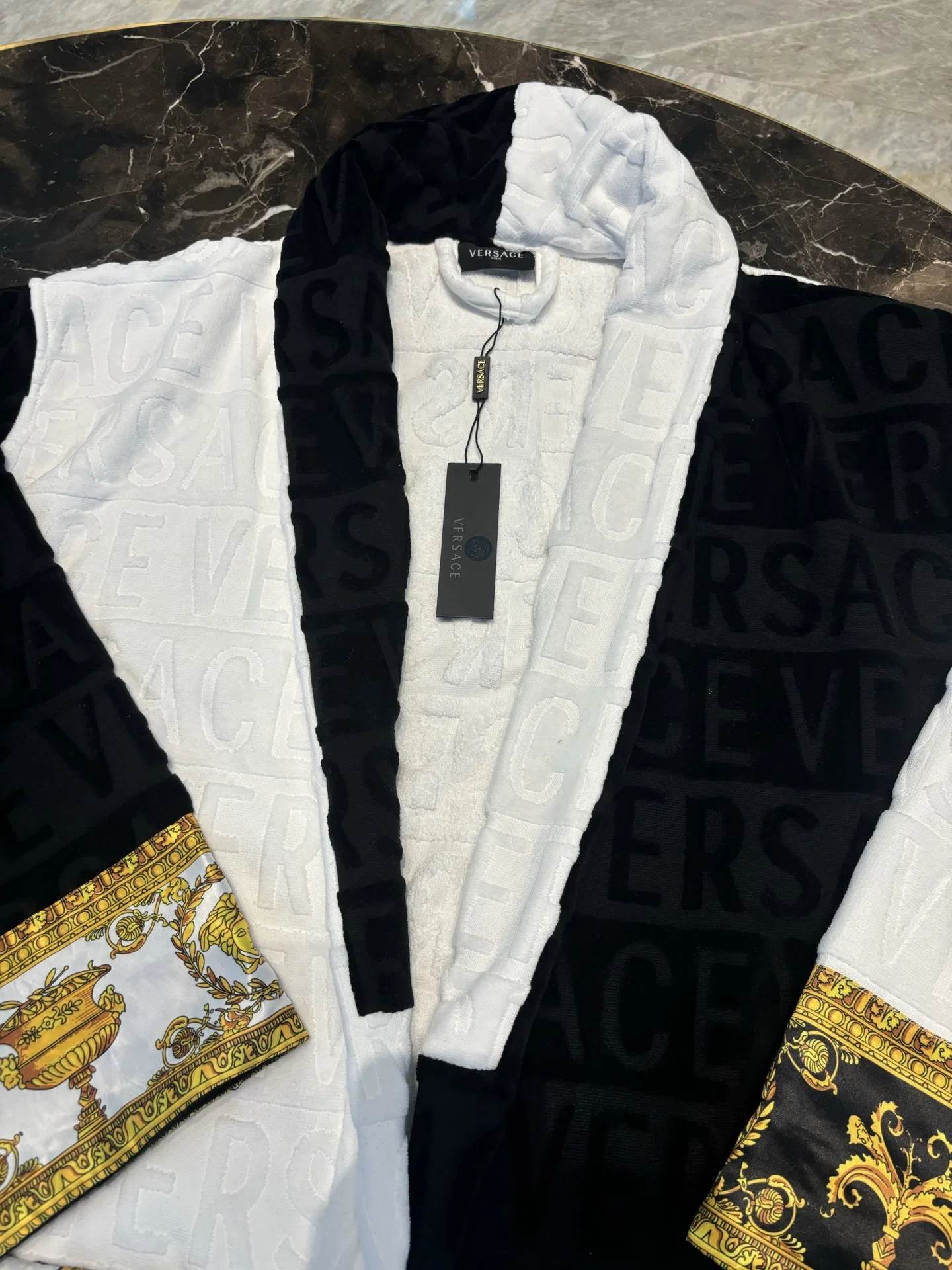 VER 27FW VPRFPGY 001 가운 41
