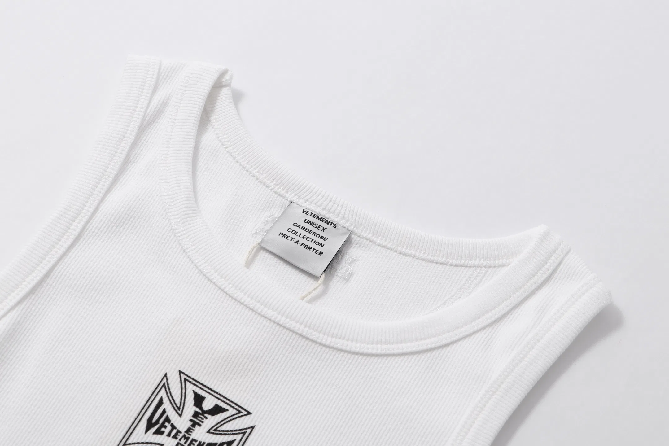 VETEMENTS 27FW GYYOCNS 006 나시 18