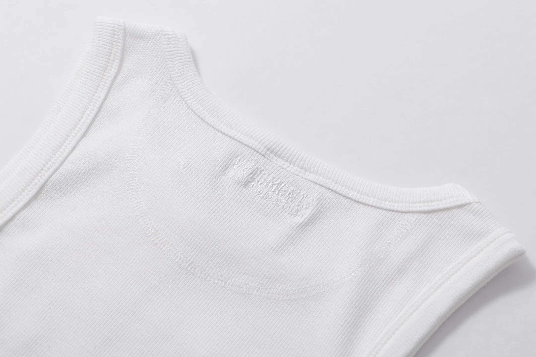 VETEMENTS 27FW GYYOCNS 007 나시 7