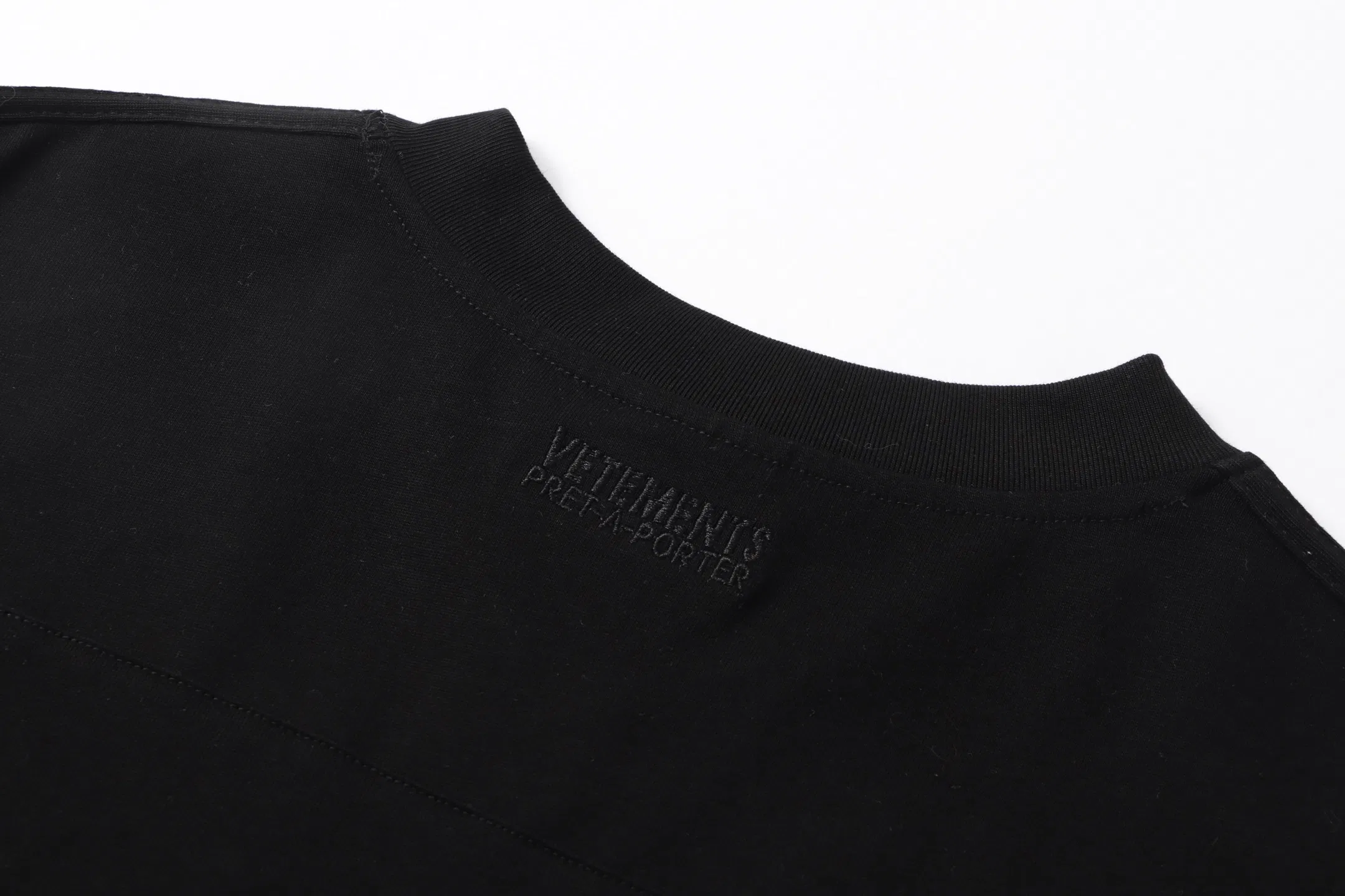 VETEMENTS 27FW GYYOCNS 009 반팔티셔츠 7