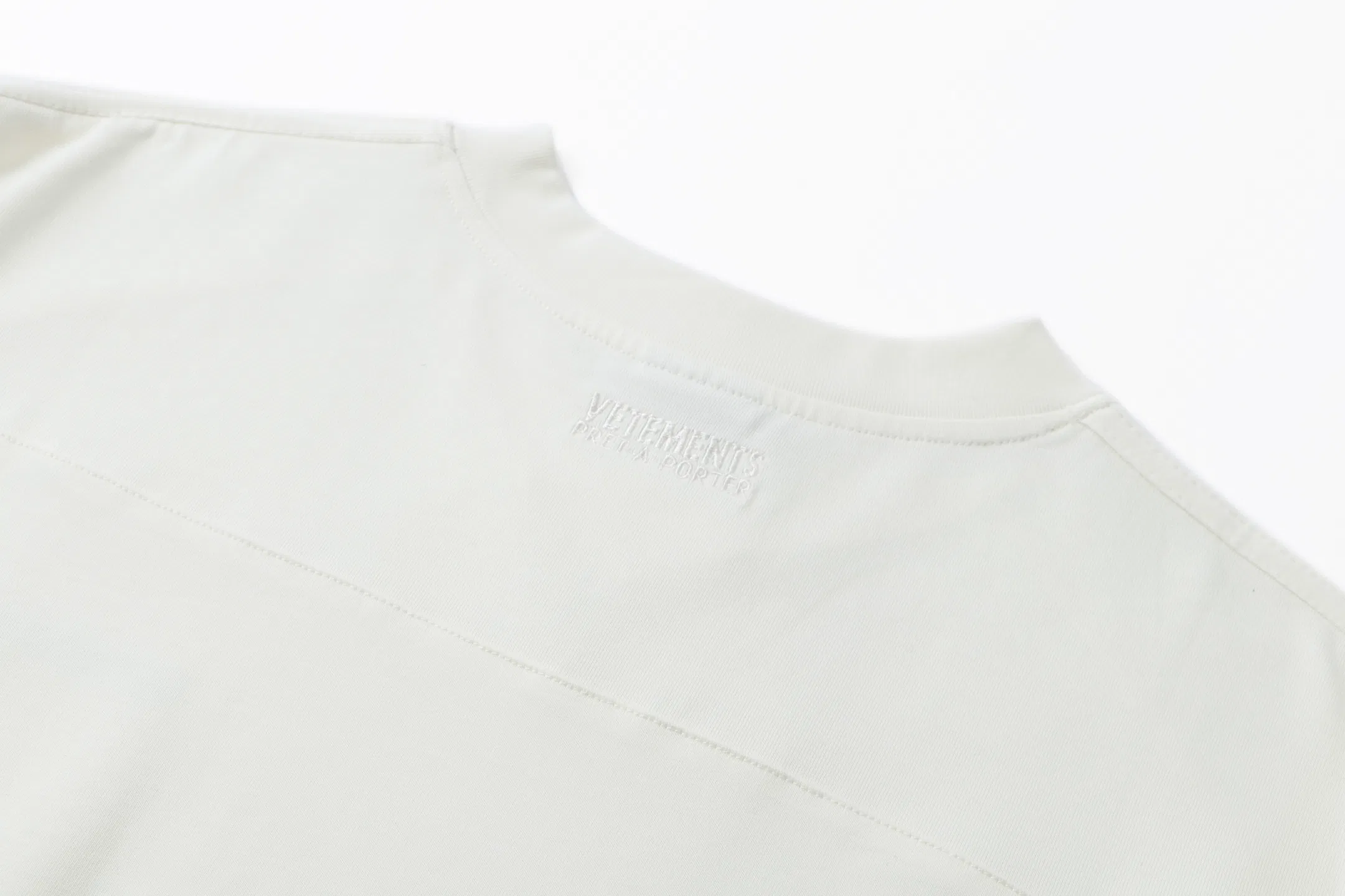 VETEMENTS 27FW GYYOCNS 009 반팔티셔츠 14