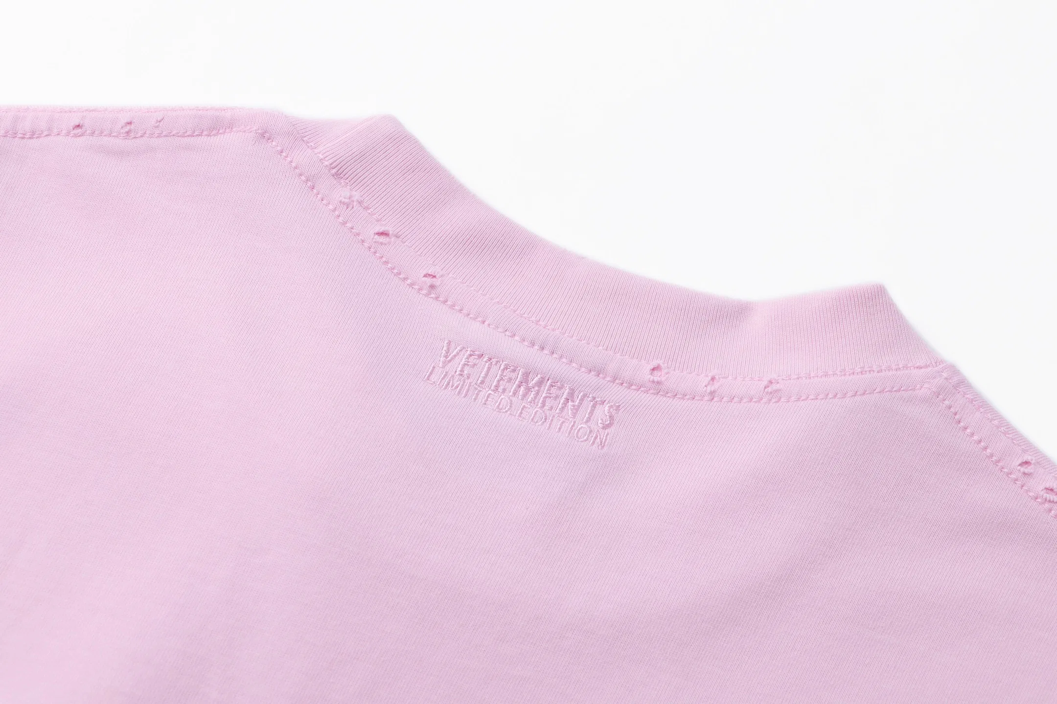 VETEMENTS 27FW GYYOCNS 010 반팔티셔츠 7