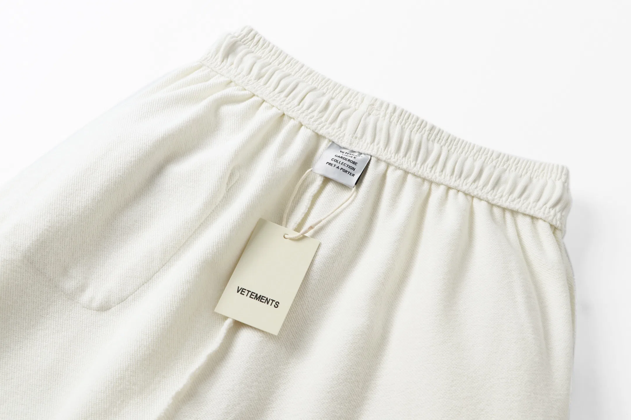 VETEMENTS 27FW GYYOCNS 014 스웻팬츠 7