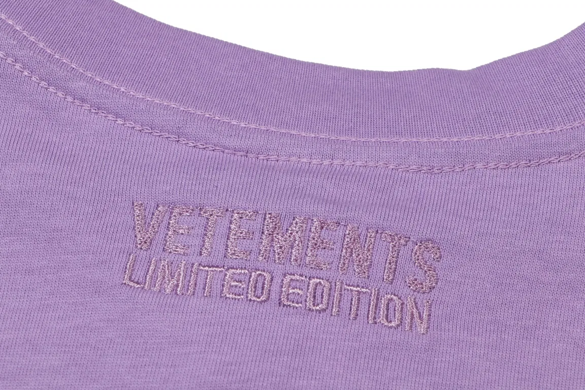 VETEMENTS 27FW GYYOCNS 036 반팔티셔츠 16