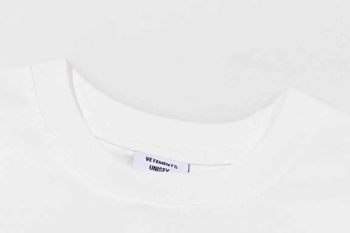 VETEMENTS 27FW GYYOCNS 036 반팔티셔츠 21