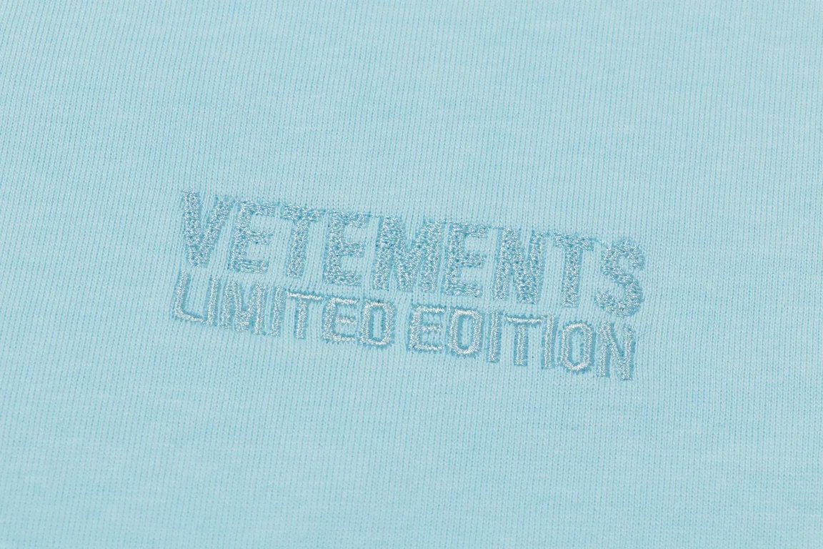 VETEMENTS 27FW GYYOCNS 036 반팔티셔츠 28