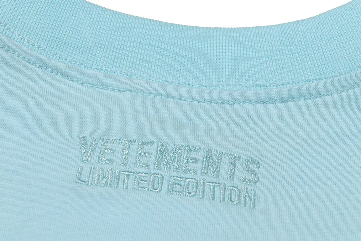 VETEMENTS 27FW GYYOCNS 036 반팔티셔츠 29